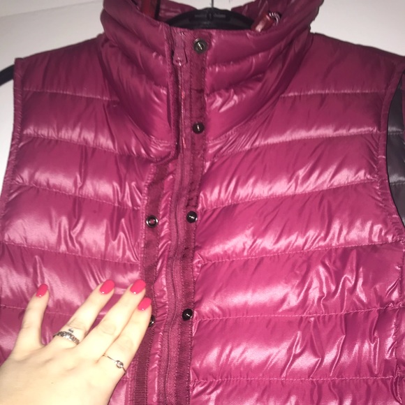 GAP Vest - Picture 2 of 4